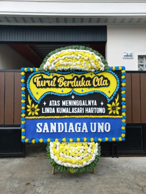 Papan Bunga Duka di Parupuk Tabing