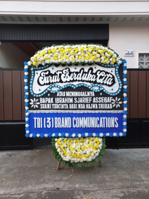 Papan Bunga Duka di Parupuk Tabing